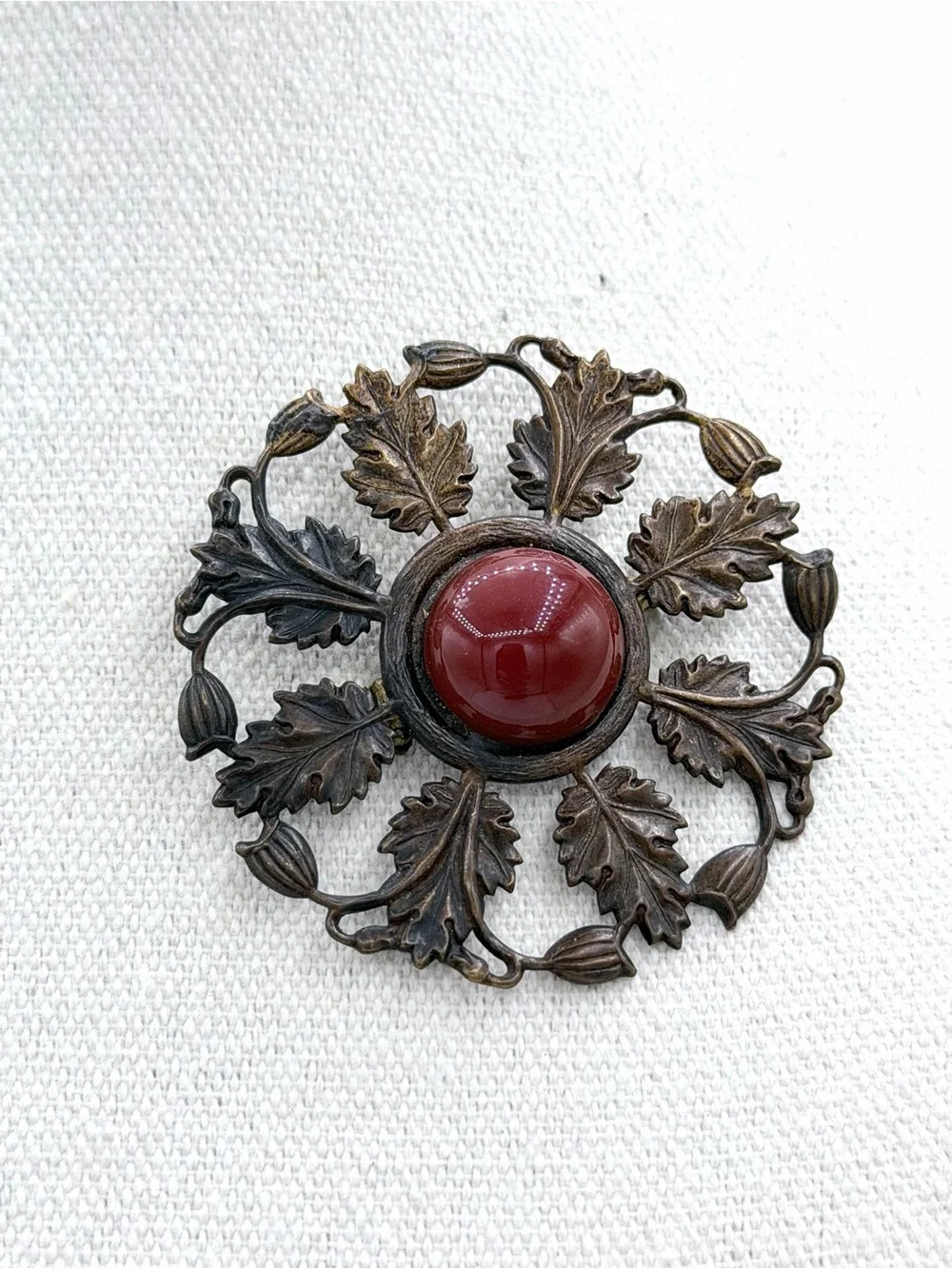 Vintage Domed Red Cabochon Openwork Oak Leaves Acorns Fall Wreath Brooch Jewelry